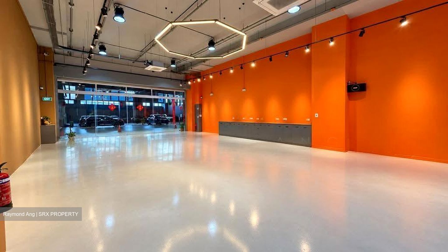 Carros Centre (D25), Factory #634985431